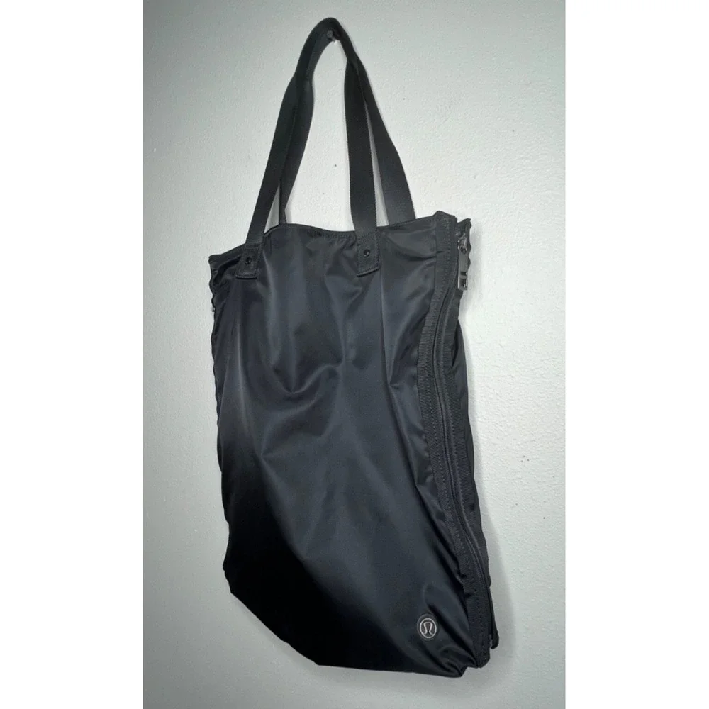 Lululemon Bring It Om Tote Bag Black Expandable Gym Yoga